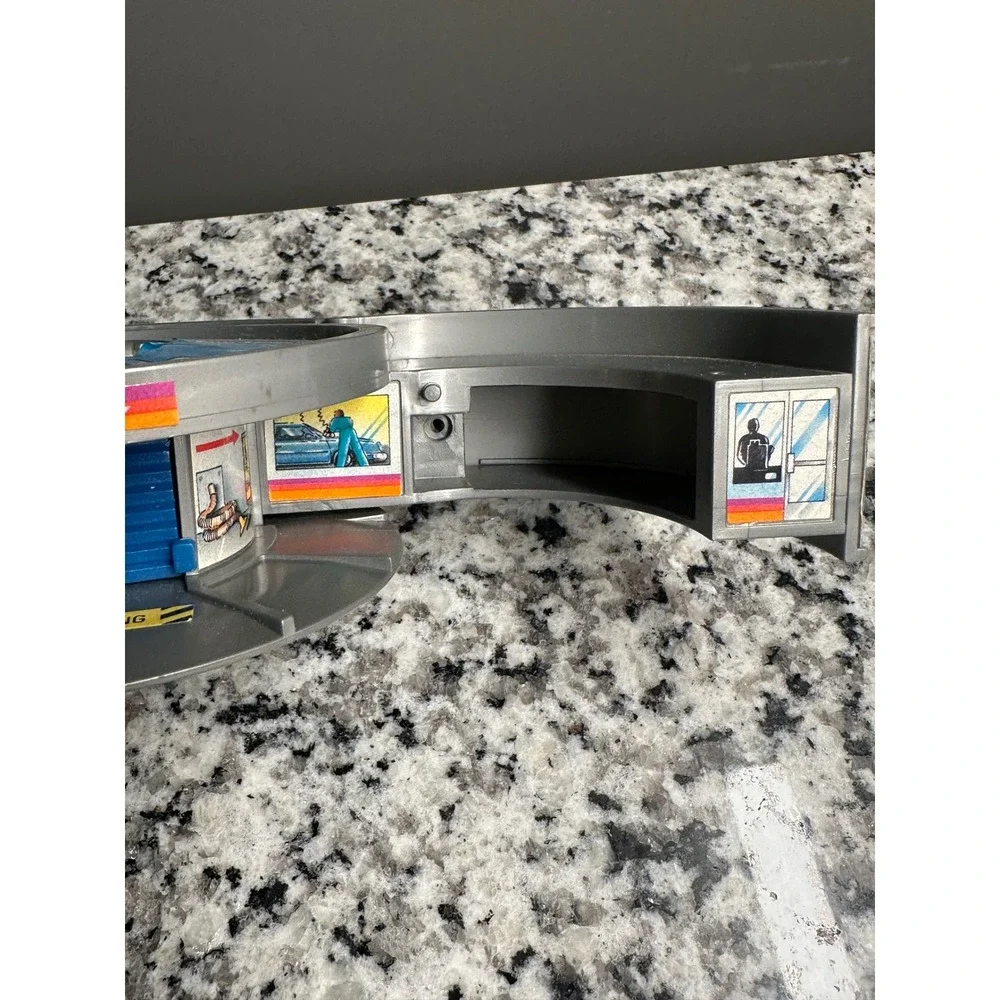 (1989)‎ Micro Machines Car Wax 